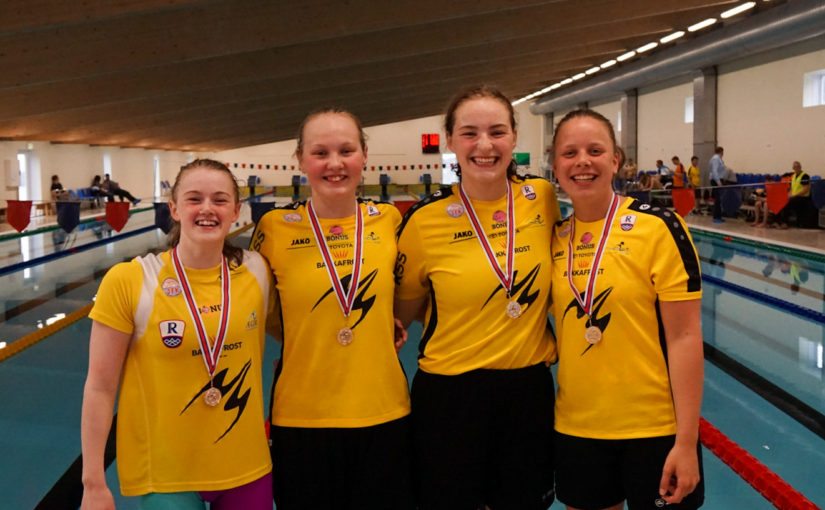 Ægir 4:33.13 og nýtt føroyskt met í 4×100 blandað