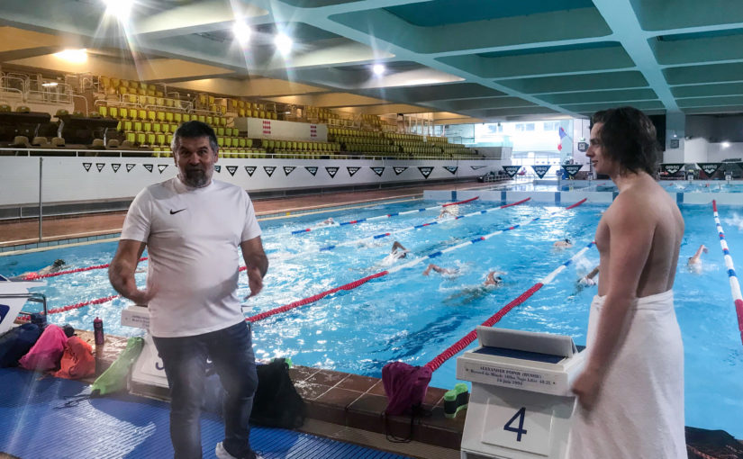 Markus til Monaco at lesa og svimja