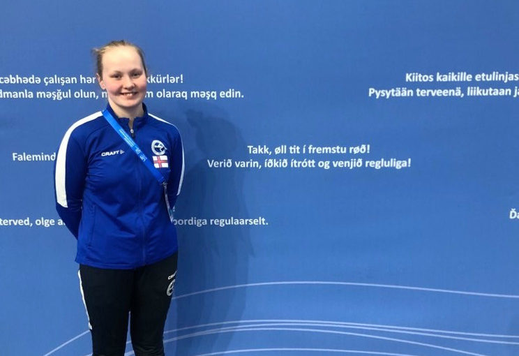 Ein heilsan til tykkum í fremstu røð